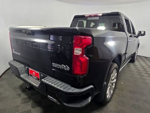 Used 2021 Chevrolet Silverado 1500 High Country w/ Technology Package AWD/4WD image 9