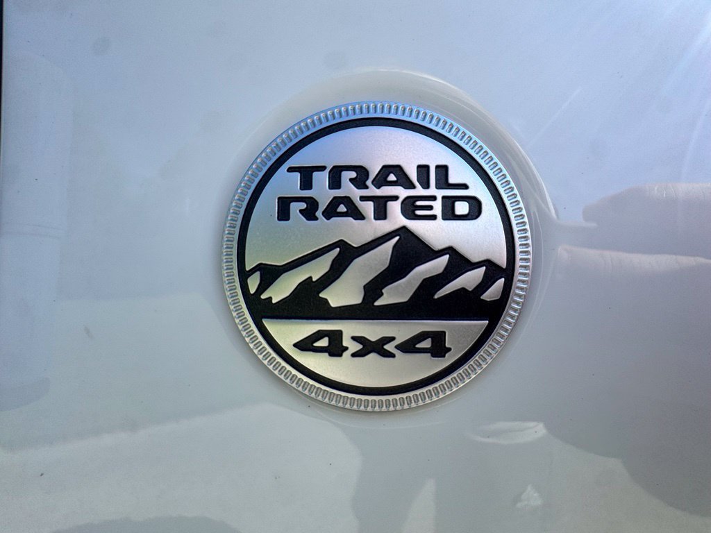 Used 2024 Jeep Wrangler Unlimited Sahara AWD/4WD image 17