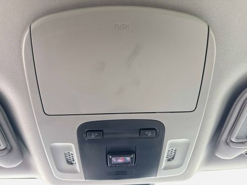 Used 2024 Toyota Camry SE image 38