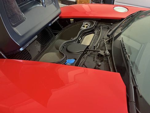 Used 2005 Ford GT RWD image 61