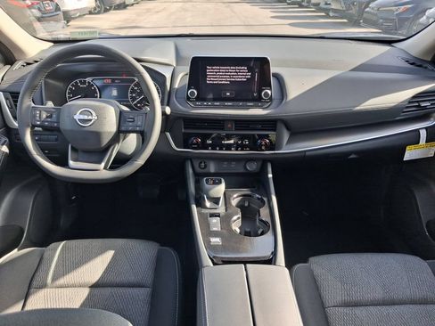 Used 2026 Nissan Rogue SV FWD image 9