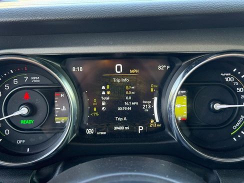 Used 2023 Jeep Wrangler Unlimited AWD/4WD image 21