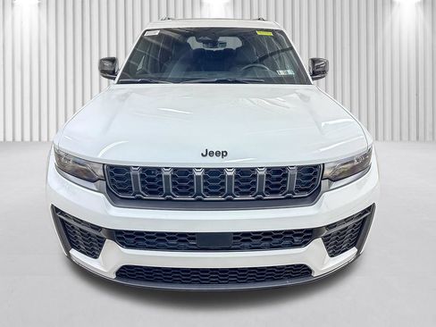 New 2026 Jeep Grand Cherokee L 4WD image 11