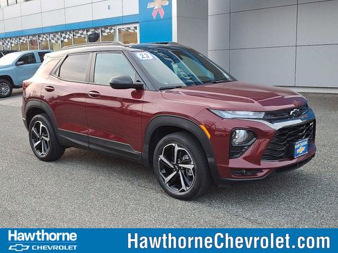Certified 2023 Chevrolet TrailBlazer RS w/ Convenience Package image 1