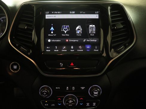 Used 2019 Jeep Cherokee Limited AWD/4WD image 21