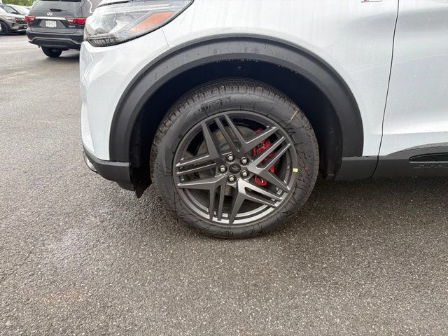 Used 2026 Ford Explorer ST-Line w/ ST-Line Street Pack AWD/4WD image 21
