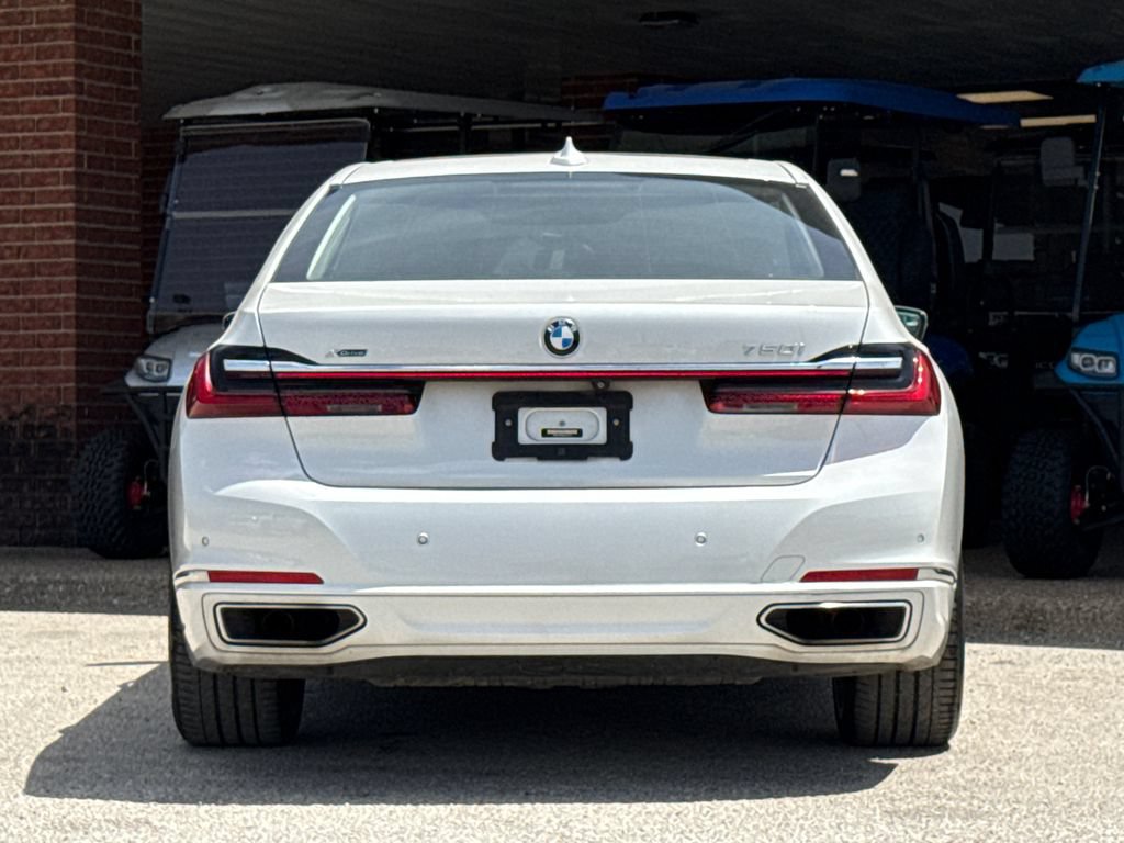 Used 2022 BMW 750i xDrive AWD/4WD image 7