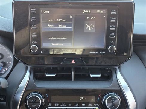 Used 2021 Toyota Venza LE image 14