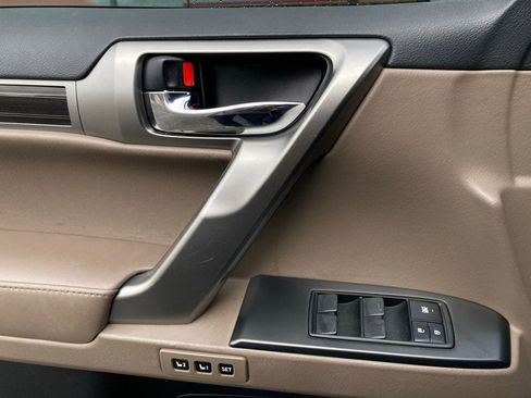 Used 2023 Lexus GX 460 Premium image 14