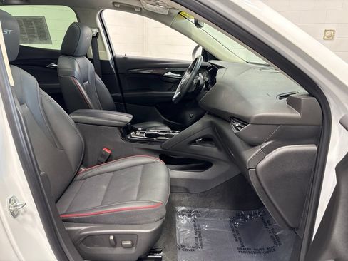 Used 2023 Buick Envision Essence w/ Sport Touring Package AWD/4WD image 11