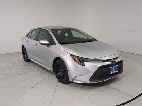 Used 2020 Toyota Corolla LE image 8