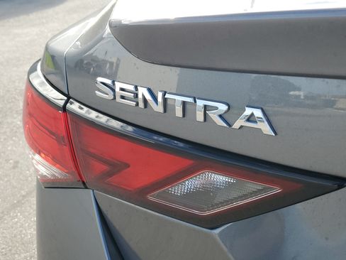 Used 2025 Nissan Sentra SR w/ SR Premium Package FWD image 24