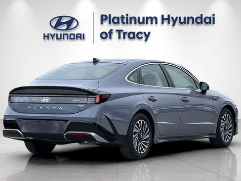 New 2026 Hyundai Sonata Limited FWD image 4