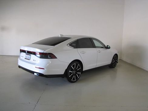 Certified 2025 Honda Accord Touring image 25