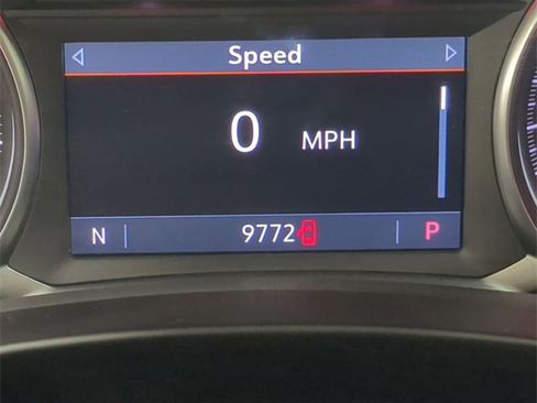 Used 2024 GMC Terrain SLT image 12