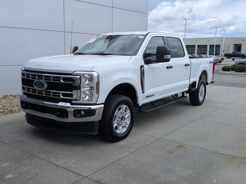 Used 2026 Ford F250 XLT AWD/4WD image 6