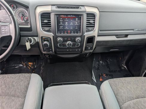 Used 2019 RAM 1500 Big Horn AWD/4WD image 17