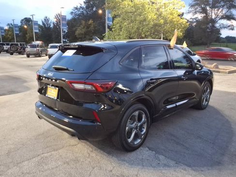 Certified 2023 Ford Escape ST-Line w/ Tech Pack #1 FWD image 3