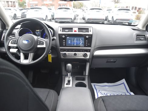 Used 2017 Subaru Legacy 2.5i Premium image 24