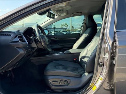 Used 2024 Toyota Camry SE w/ Convenience Package FWD image 10