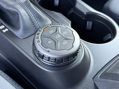 Certified 2023 Ford Bronco Outer Banks w/ Sasquatch Package image 16