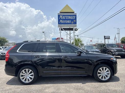 Used 2017 Volvo XC90 T6 Momentum w/ Vision Package AWD/4WD image 10