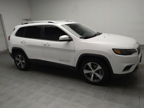 Used 2019 Jeep Cherokee Limited FWD image 11