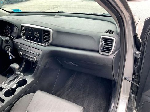 Used 2022 Kia Sportage LX AWD/4WD image 12