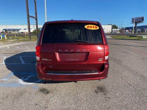 Used 2019 Dodge Grand Caravan GT image 4
