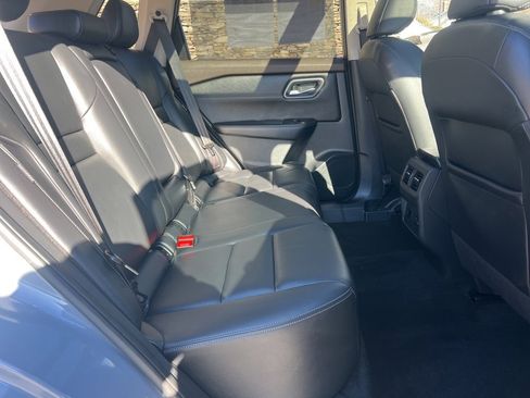 Used 2021 Nissan Rogue SL w/ Premium Package image 25