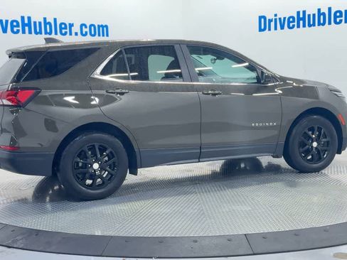 Used 2023 Chevrolet Equinox LT image 3