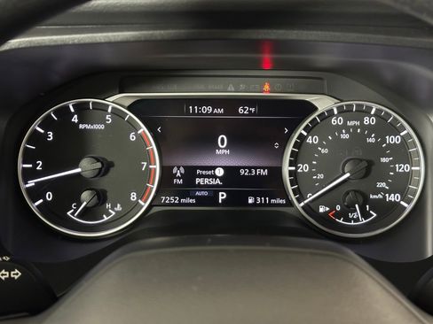 Used 2025 Nissan Rogue S image 11