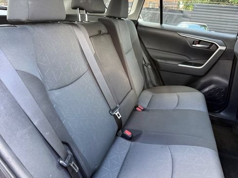 Certified 2025 Toyota RAV4 XLE FWD image 22