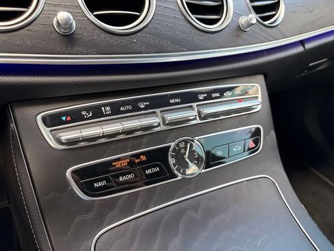 Used 2019 Mercedes-Benz E 300 image 16
