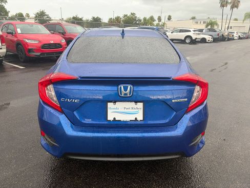 Used 2016 Honda Civic Touring image 6