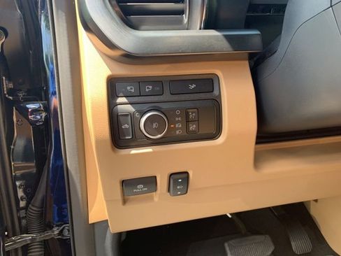 Certified 2024 Ford F250 Lariat w/ Chrome Package image 24