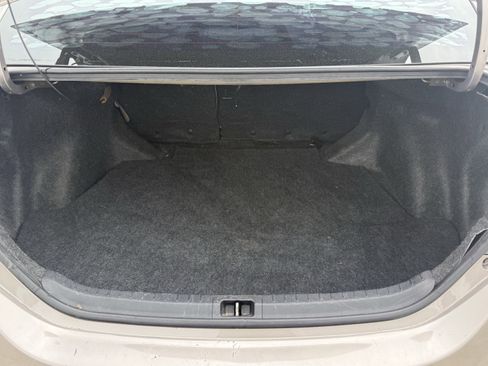 Used 2015 Toyota Corolla LE FWD image 29