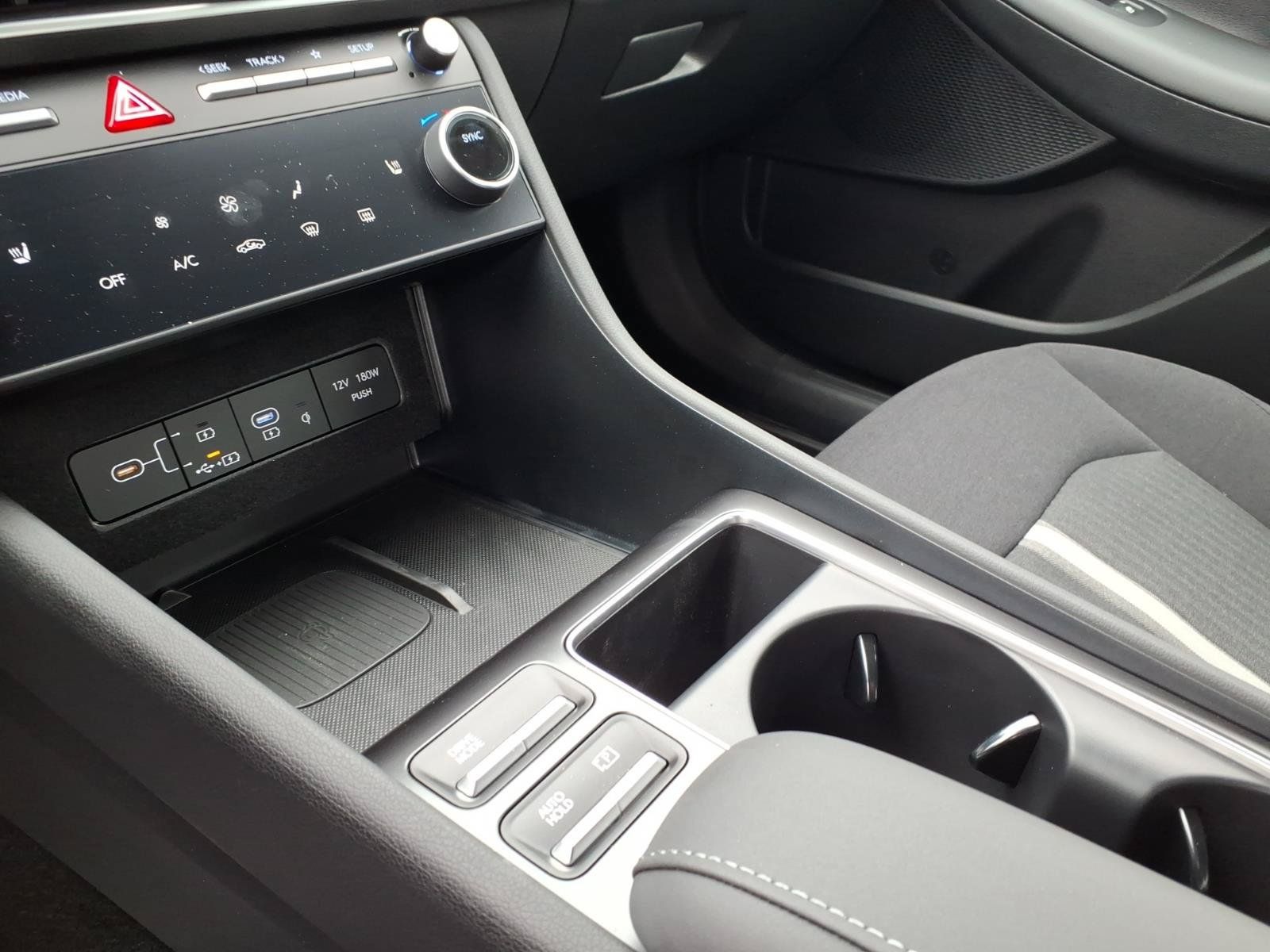 New 2026 Hyundai Sonata SEL AWD/4WD image 17