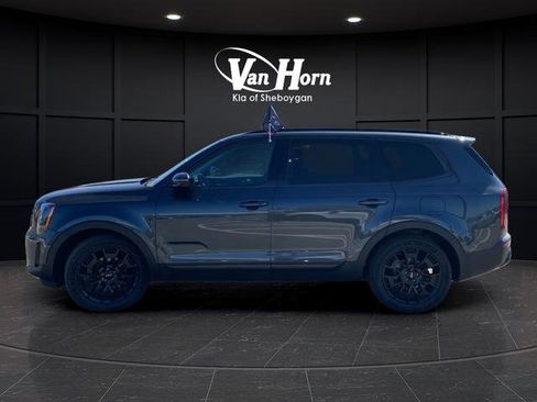 Certified 2022 Kia Telluride EX w/ EX Premium Package AWD/4WD image 4