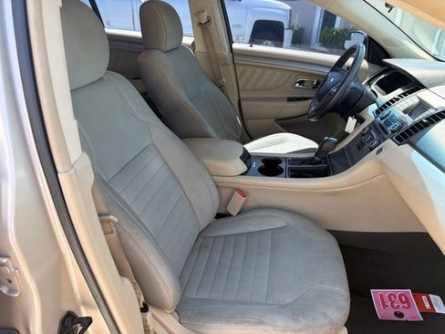 Used 2018 Ford Taurus SE FWD image 14