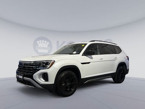 Used 2024 Volkswagen Atlas Peak Edition SEL AWD/4WD image 1