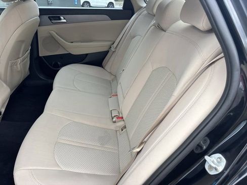 Used 2016 Hyundai Sonata SE FWD image 14