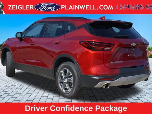 Used 2024 Chevrolet Blazer LT w/ Convenience Package AWD/4WD image 3
