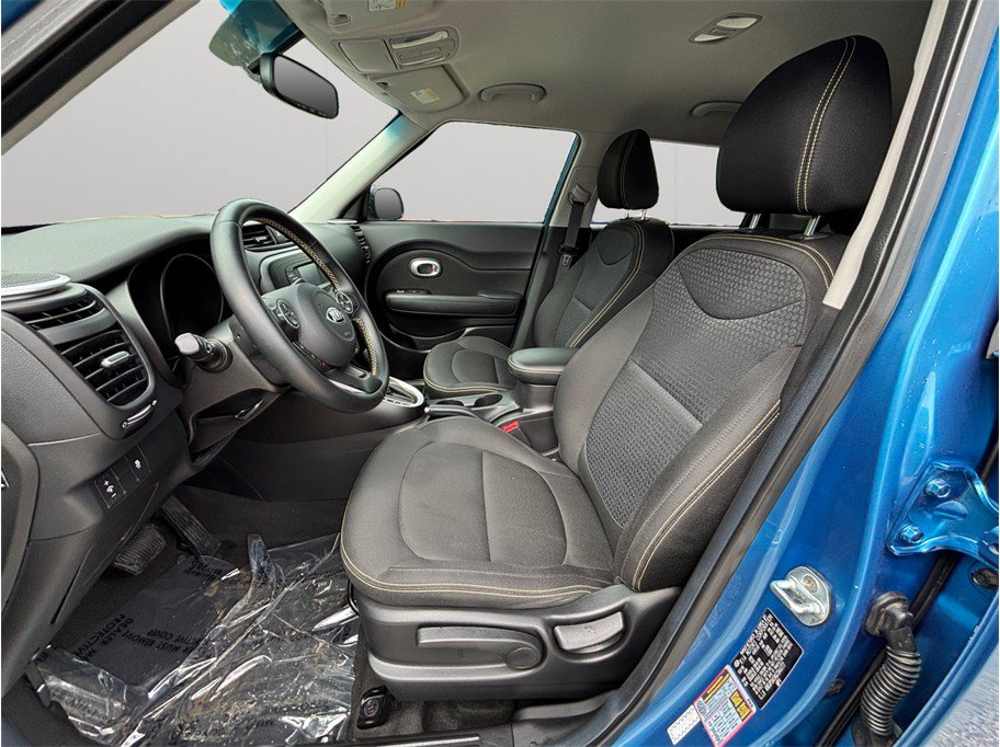 Used 2016 Kia Soul + w/ Designer's Package FWD image 2