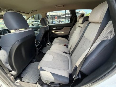 Used 2019 Hyundai Santa Fe SE AWD/4WD image 25