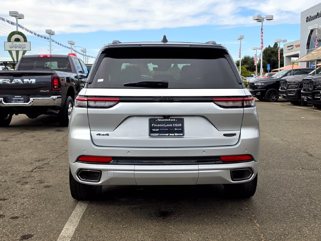 Certified 2025 Jeep Grand Cherokee Summit w/ Obsidian Package AWD/4WD image 5
