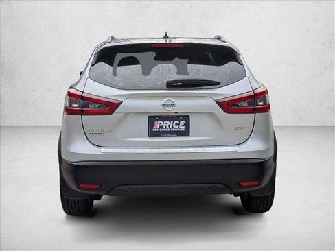 Used 2020 Nissan Rogue Sport SV image 7