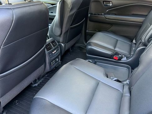 Used 2018 Honda Pilot Elite image 9