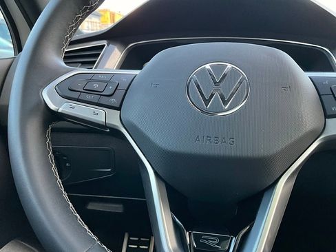 Used 2023 Volkswagen Tiguan SE R-Line image 23