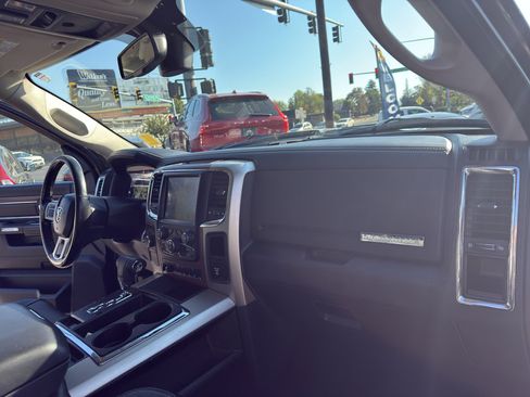 Used 2013 RAM 1500 Laramie w/ Convenience Group image 14